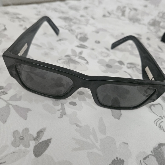 Prada Mens sunglasses - Picture 3 of 5